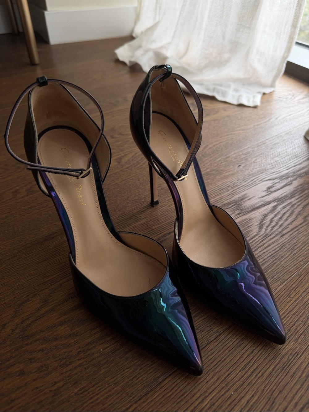 Gianvito Rossi Iridescent Black Pointed Ankle-Strap Stilettos Size 37 in Box - Picture 4 of 9